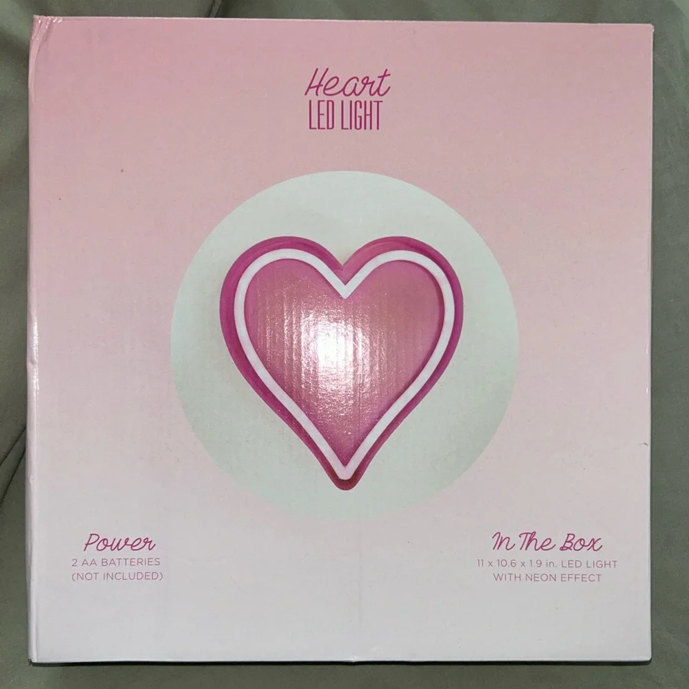 Heart LED light  💡🩷 - Picture 3 of 3